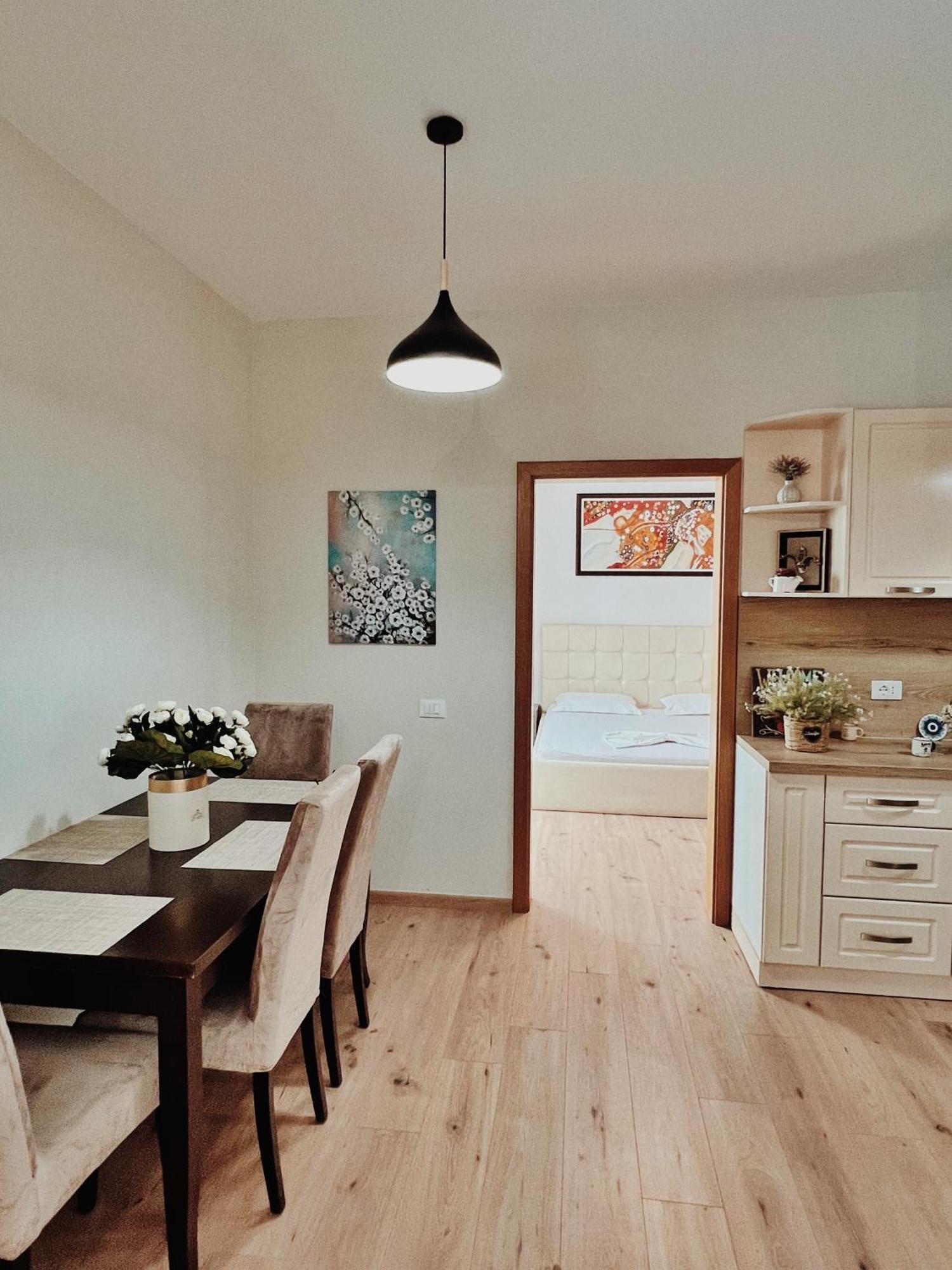 Cozy Rooftop Apartment - Your Home, Away From Home! Tirana Exteriér fotografie