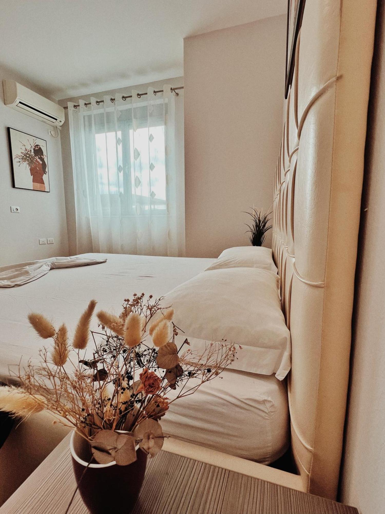 Cozy Rooftop Apartment - Your Home, Away From Home! Tirana Exteriér fotografie