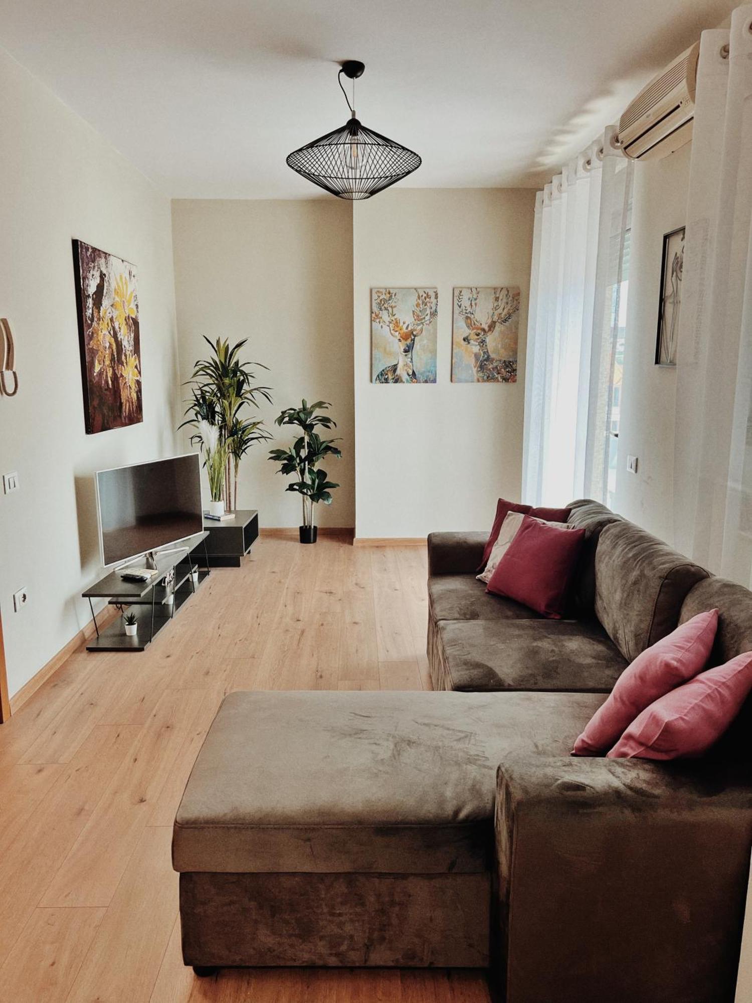 Cozy Rooftop Apartment - Your Home, Away From Home! Tirana Exteriér fotografie
